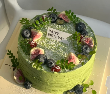 Bánh Matcha Quả Mọng